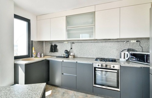 Primorski Apartment | Skyline Grand Penthous free park
