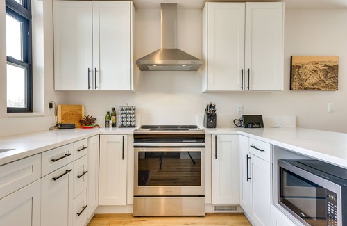 Fraser House | Sleek Fraser Townhome < 8 Mi to Winter Park!