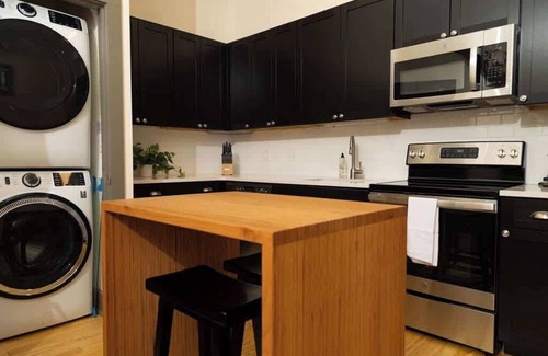 Roanoke Apartment | Sleek loft minutes from downtown