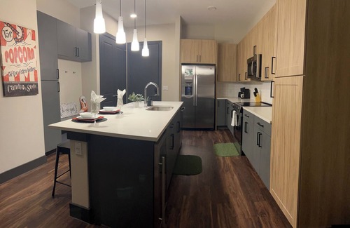 North Burnet Apartment | Sleek & Serene 1BR Retreat – Minutes from Everything