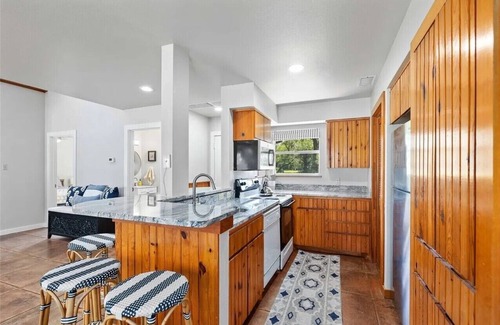 Breckenridge House | Sleeps 10 on deep water at Hubbard Creek Lake with 2 story dock & MIL quarters