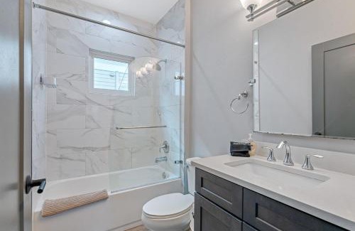 Ybor City House | Sleeps 20! Luxe 6 BDRM 4 BTH Duplex - Downtown TPA