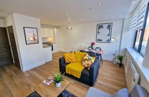 Old Trafford Apartment | Sleeps 3 Free Parking Old Trafford City SuperHost