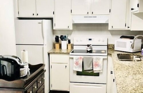 Beech Mountain Condo | Sleeps 6-From Beach to Beech-Close to the Beech Mountain Resort