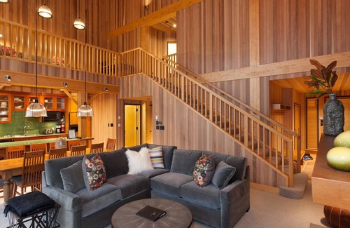 Upper Village House | Slopeside townhouse w/hot tub & ski access