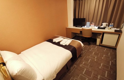 Minamisenba Hotel | Smoking Semidouble Multiple nights vs | Gr/Osaka Ōsaka