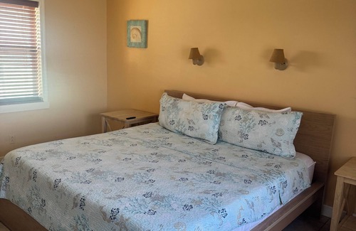 Key Largo Hotel | Snappers - King Room w/Ocean View Wifi