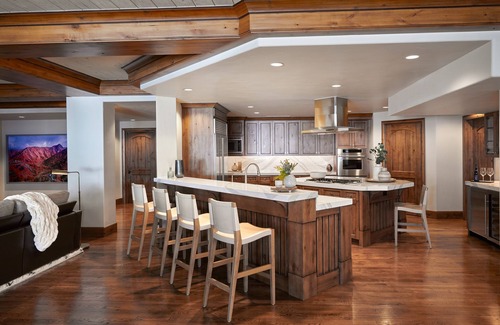 Avon Ski Chalet | Snowflake Penthouse by Cuvee | Mountain&Slope view