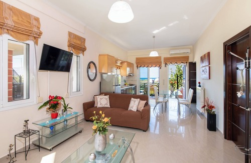 Kamisiana Apartment | Socrates Holidays Apt. 1 with Pool near the Beach