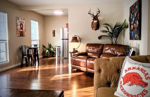 Fayetteville House | SOFAY HOME UofA - Razorback Greenway - Dickson St