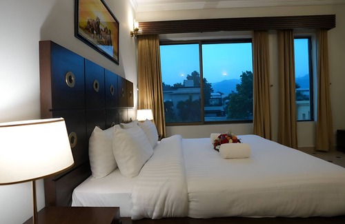 F-7 Sector Hotel | Sofital Hotel