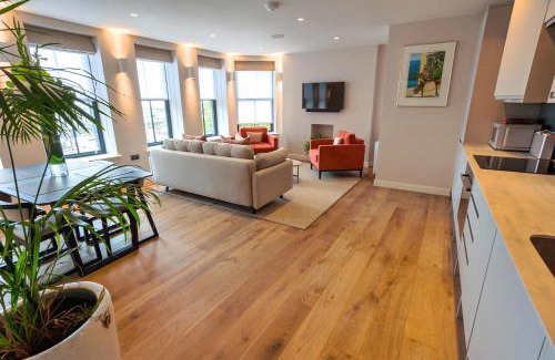 Ramsgate Apartment | SoHot Stays The Royal Suite Harbour Views Sleeps 4