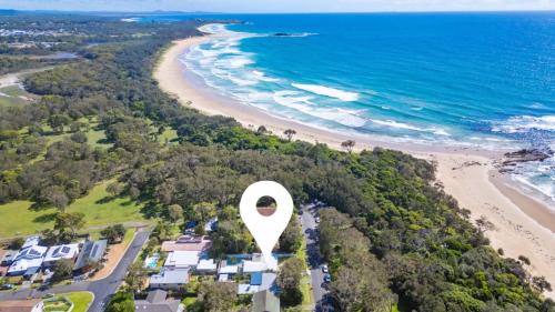 Sandy Beach House | Sojourn - Pool Oasis, Designer Home, opp Beach