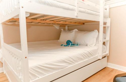 Sandbridge Apartment | Sojourn Sanctuary Seaside Escape 3 BR