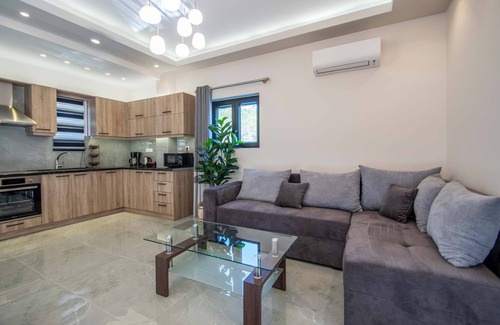 Argassi Villa | Sokrates and Oresti - Three Bedroom Villa, Sleeps 6