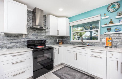 Largo House | Sol Vacation is a comfortable and beautiful place to be relax.