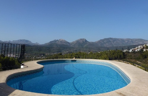 Jalon Villa | Solar Powered Villa With Private Pool And Spectacular Views Of Mountains