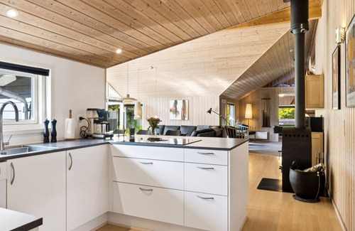 Vibæk Strand House | "Solborg" - 800m from the sea by Interhome