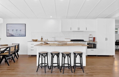 Mermaid Beach House | Soleil By Khove Summa