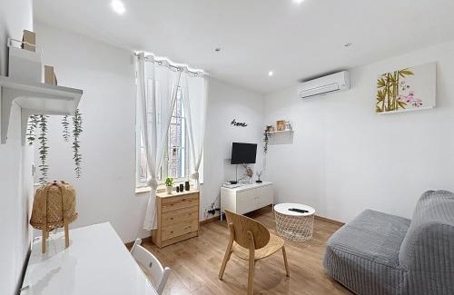 La Ciotat Apartment | SOLEYA climatisé Centre Ville ancien au calme byLaConciergerie