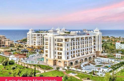 Karavas Apartment | Solo Suite by HolidayKeys