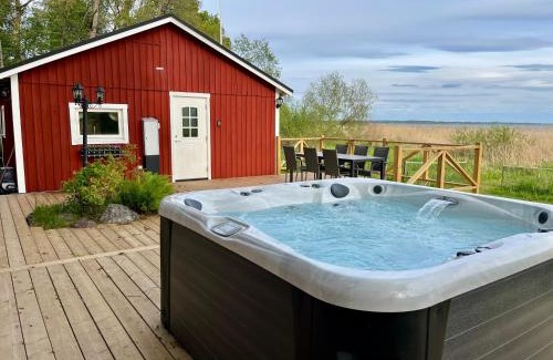 Vreta Kloster House | Solvik Lakehouse & Outdoor Spa