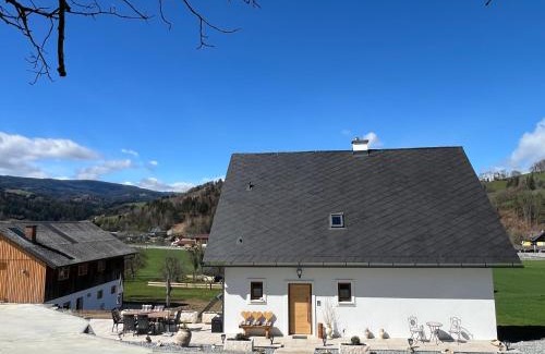 Gemeinde Großradl Apartment | Sonnenschein Appartement- und Ferienhaus mit Stadel und Terrasse