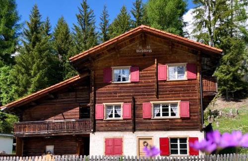 Litziruti Ski Chalet | Sonniges Chalet Arosa für 6 Pers alleinstehend mit traumhaftem Bergpanorama