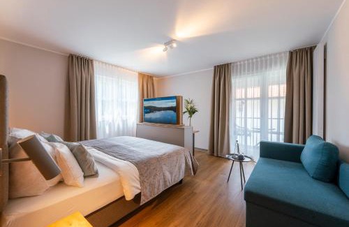 Wessling Hotel | Sopherl am See - Frühstück auf der Seeterrasse, sehr ruhig und wunderschön am See, 3 Minuten nach Oberpfaffenhofen, viele Radtouren, Restaurants & Cafes in der Umgebung