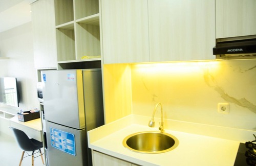 Cikarang Apartment | Sophisticated Studio at The Oasis Apartment