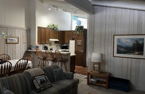 Mammoth Lakes House | Soul Restoration Awaits You - Chateau Sans Nom, Shuttle Stop Red 5, Indoor Pool