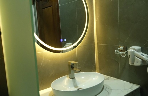 Kampot Hotel | SoursdeiSawadeeBoutique