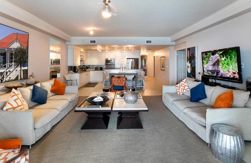 Seven Mile Beach Apartment | South Bay Beach Club Villa 24