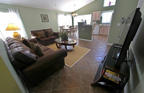 Haines City House | SOUTHERN DUNES VILLA - GOLF! POOL! CLOSE TO DISNEY, LEGOLAND, UNIVERSAL!
