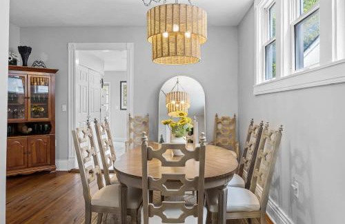 Wilder Park House | Southern Parkway Retreat Private Yard & Comfort