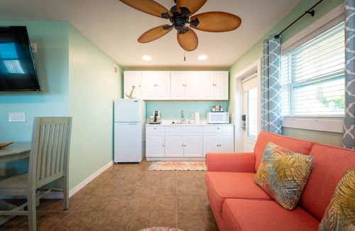 Uptown - Upper Duval Hotel | Southernmost House