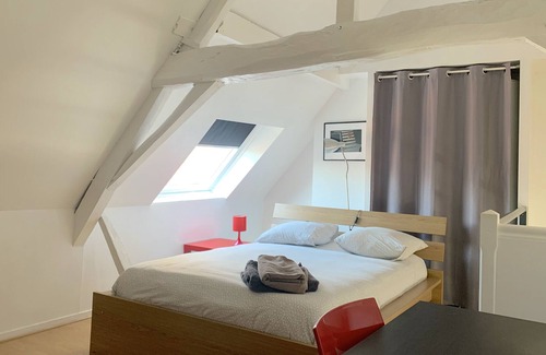 Old Lille Apartment | Souvenirs à L'italienne