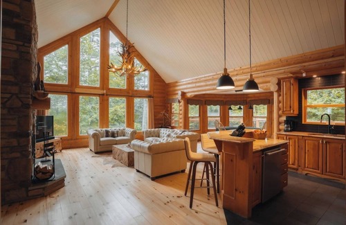 Fiddler Lake Resort Ski Chalet | SPA /Sauna /Exterior pool /Lake /85