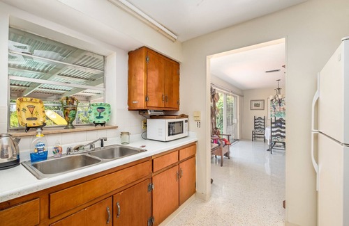Melbourne House | space coast central Florida safe private family getaway beach pool golf boating
