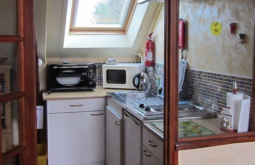 Sainte-Beuve-en-Riviere House | Spacious Studio On The Second Floor Of An 18th Century Watermill