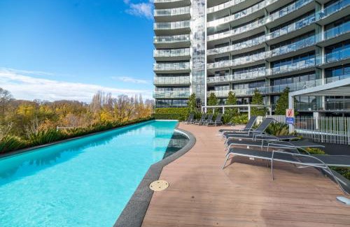 City East Apartment | Spacious 1-Bed with View in Central Location