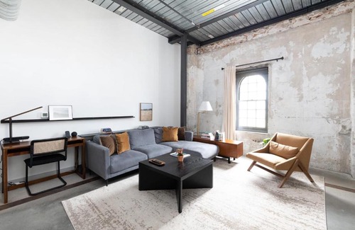 Westown Apartment | Spacious 1BR Near Fiserv with Rooftop, Gym, and Parking