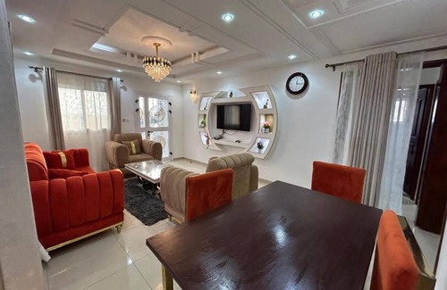 Douala Apartment | Spacious 2-bedroom apartment with fitness room, WiFi in welcoming Douala