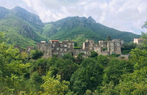 Castelbianco Apartment | Spacious 2 bedroom condo