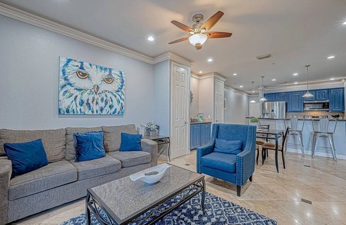 Seven Coves Condo | Spacious 2-bedroom Condo with Lake Views and WiFi - Sleeps 6