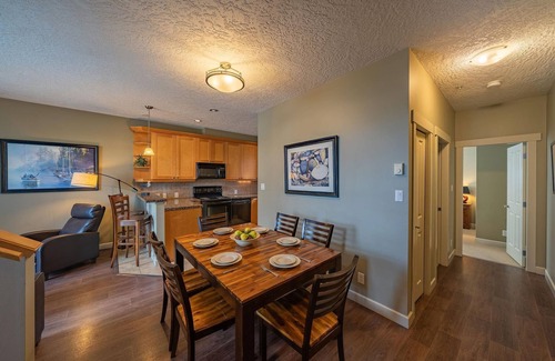 Sooke Cottage | Spacious 2 Bedroom Townhome, Sooke