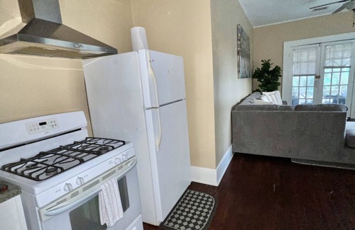 Highland Historic District Apartment | Spacious | 2 Bedrooms | Duplex