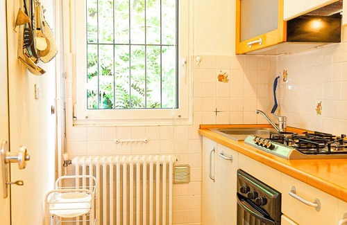 Cannobio Apartment | Spacious 2-room apartment with sun balcony and panoramic lake view