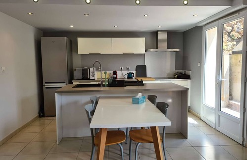 Banyuls-sur-Mer Apartment | Spacious 2BR Ground Floor Apartment with Terrace - 3 mins to Beach, Quiet & Ideal for Hikers/Divers