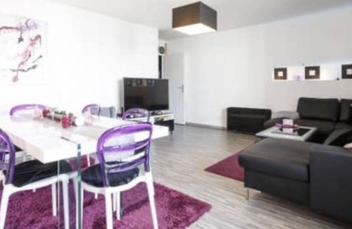 Gennevilliers Condo | Spacious 3 bdrooms Apt-Metro 5mn-Free Pkg